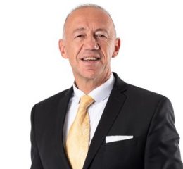 Vorsitzender<br>Dr. Uwe Pfeiffle Vorsitzender<br>Dr. Uwe Pfeiffle